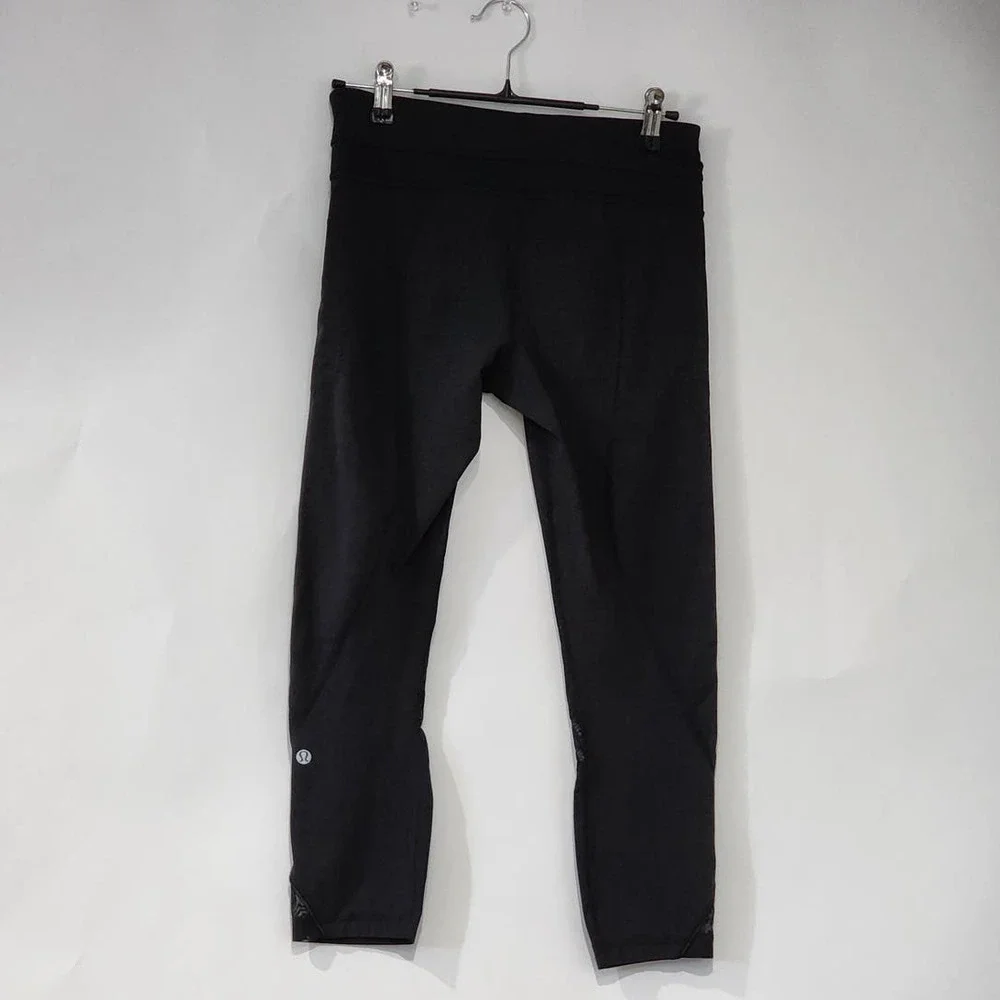 Lululemon Women Size 6 Black Crop Yoga Pants Black Sheer Ankles - Picture 2 of 9